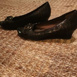 Life Stride Black Wedges with Buckle Detail